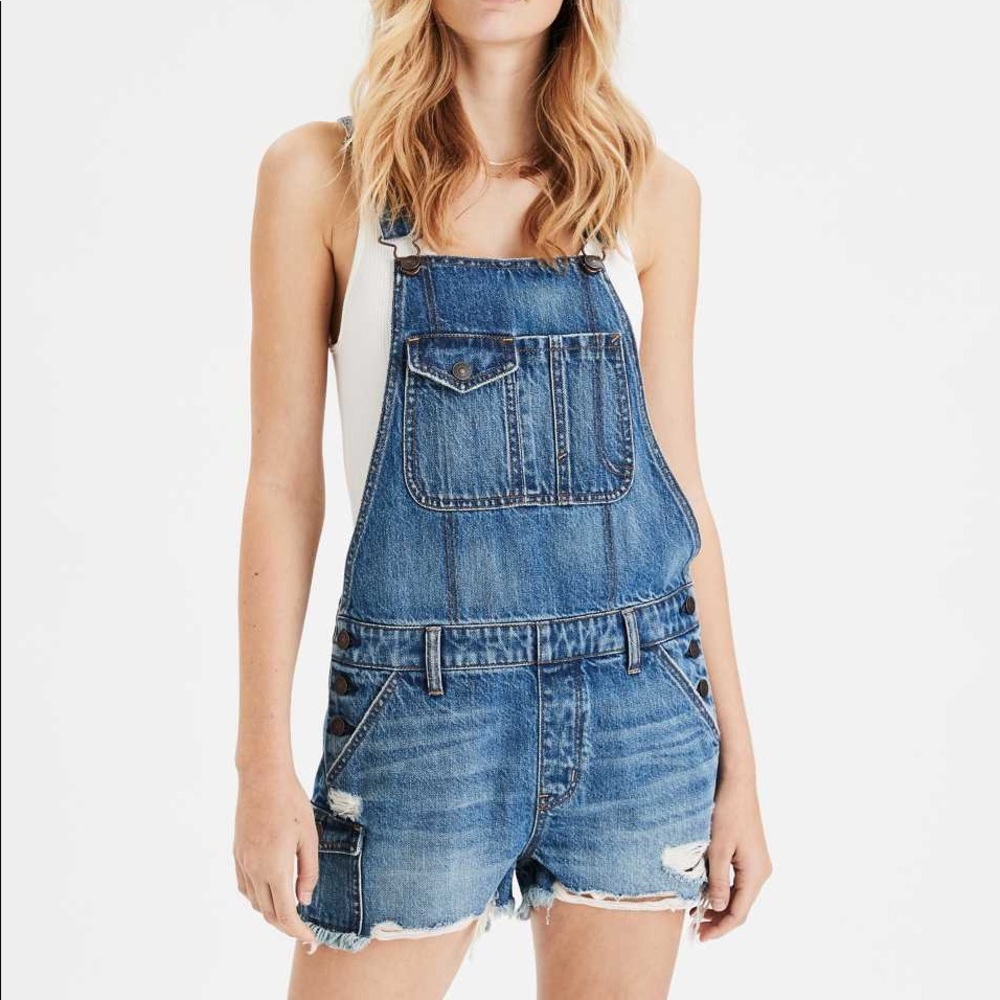 American Eagle | Denim Tomgirl Short Overalls